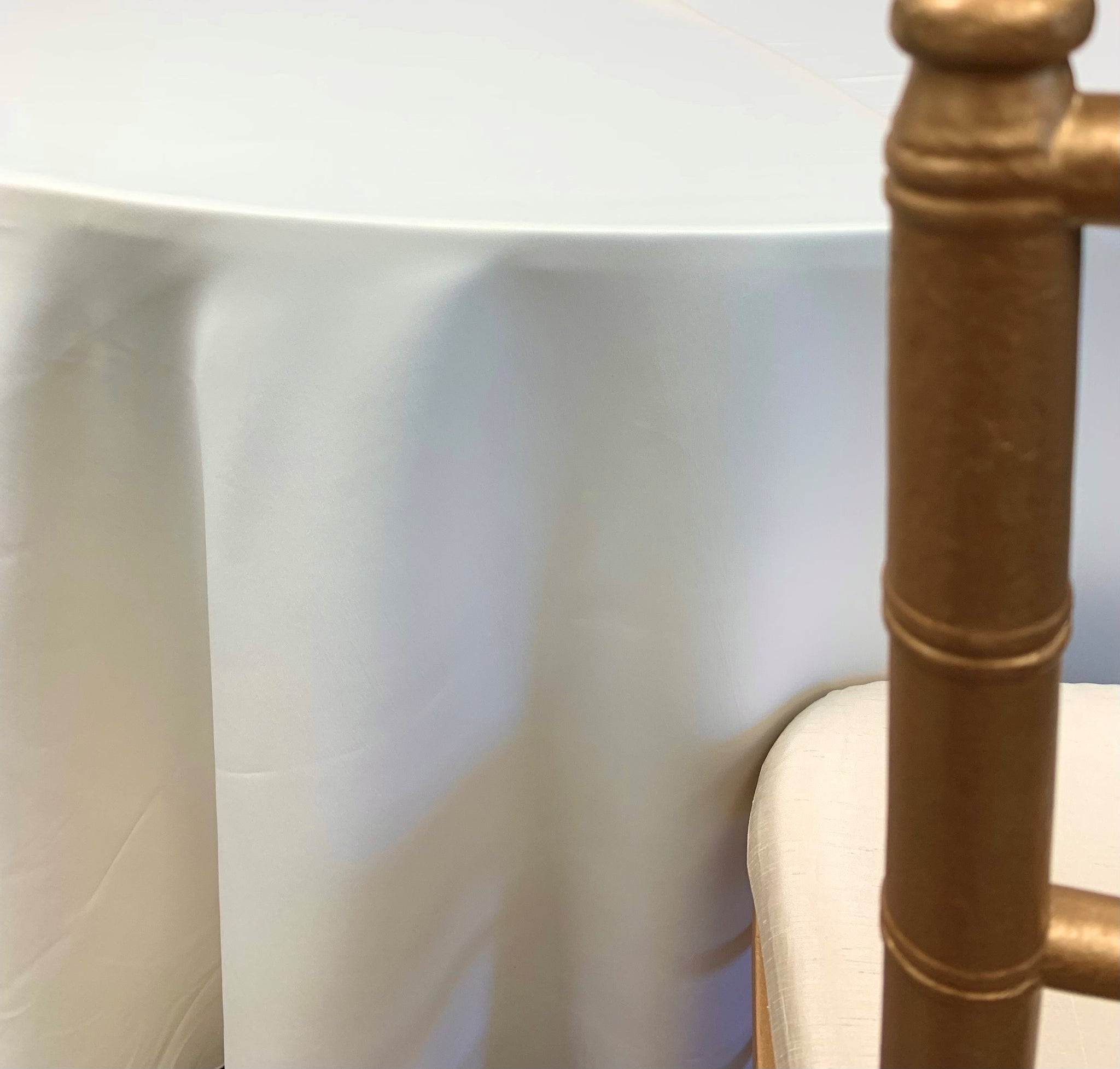 Satinessa Satin Ivory Premium Table Linen
