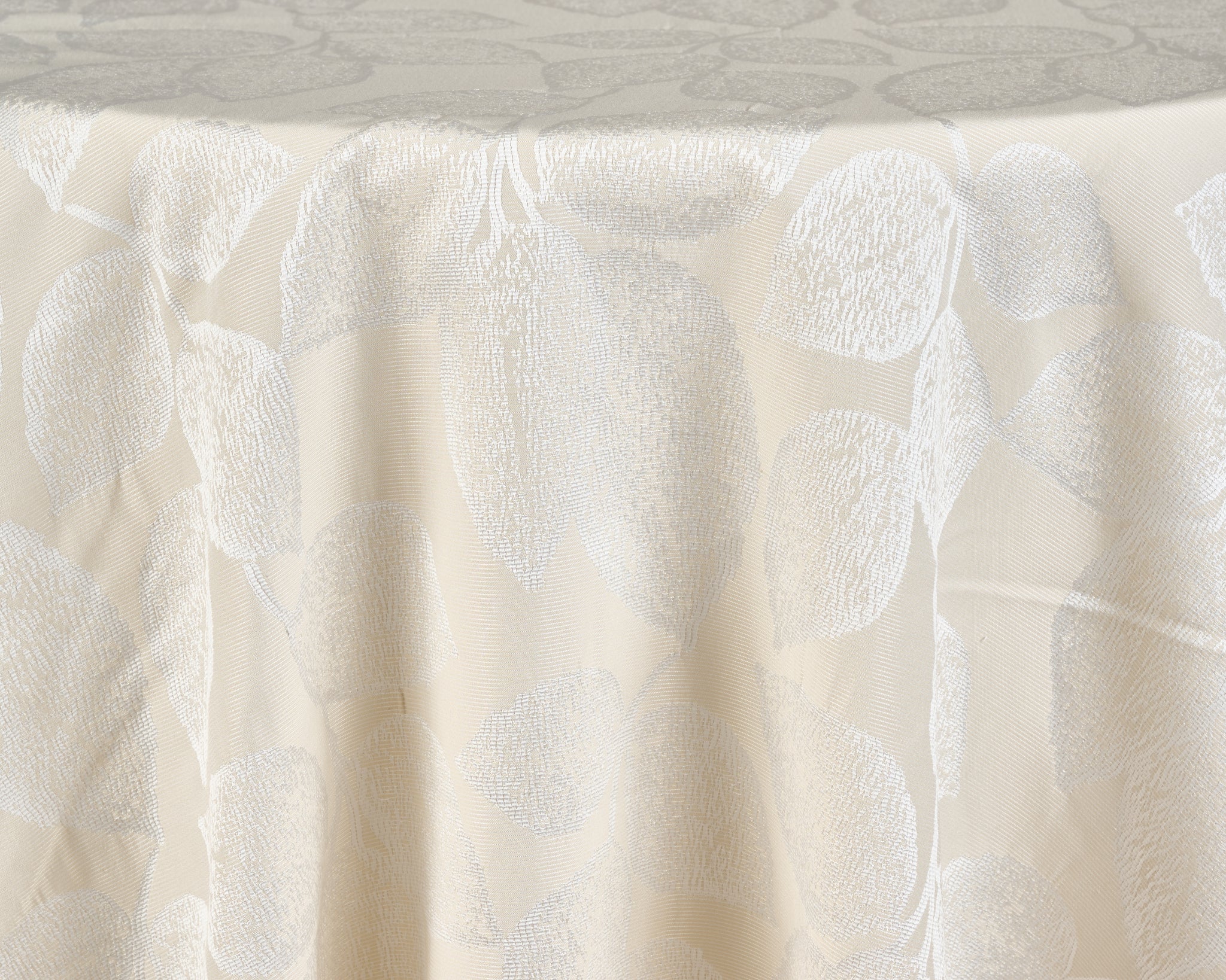 Love a Leaf Champagne - Reverse Couture Table Linen