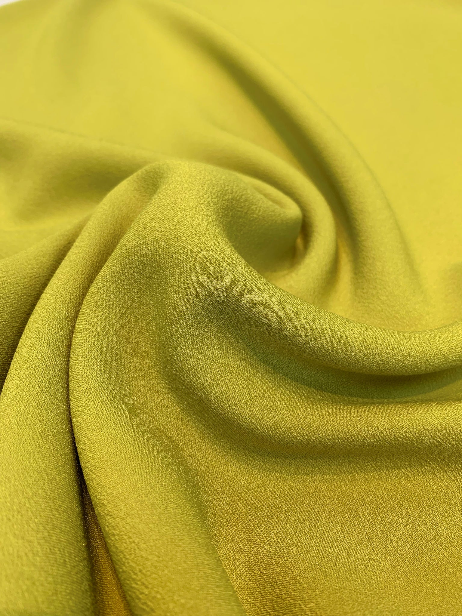 Nuvu Kiwi - Reversed Satin
