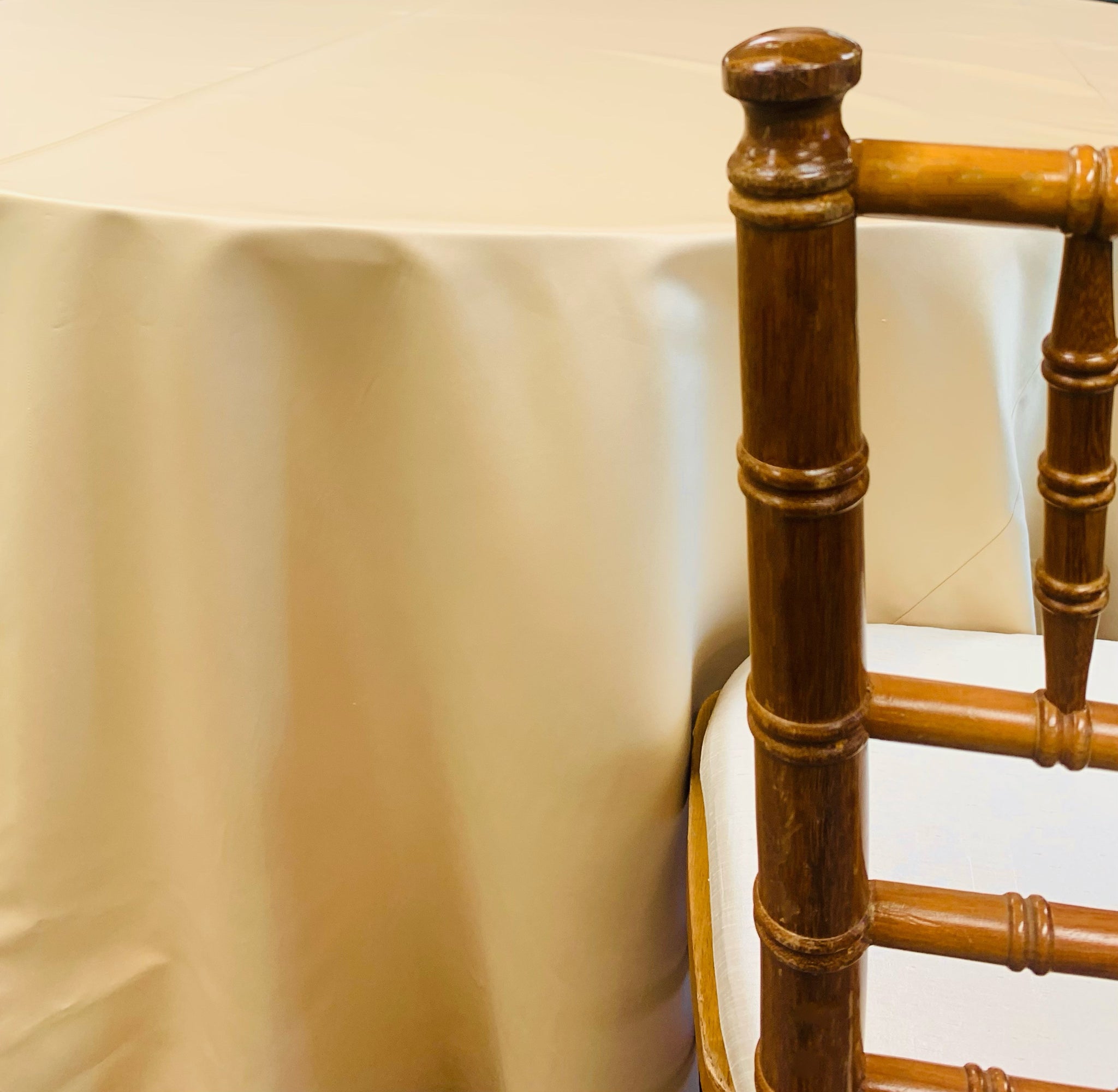 Lamour Satin Light Gold Premium Table Linen