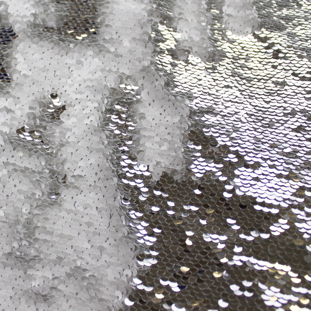 Vegas Silver & White Couture Table Linen