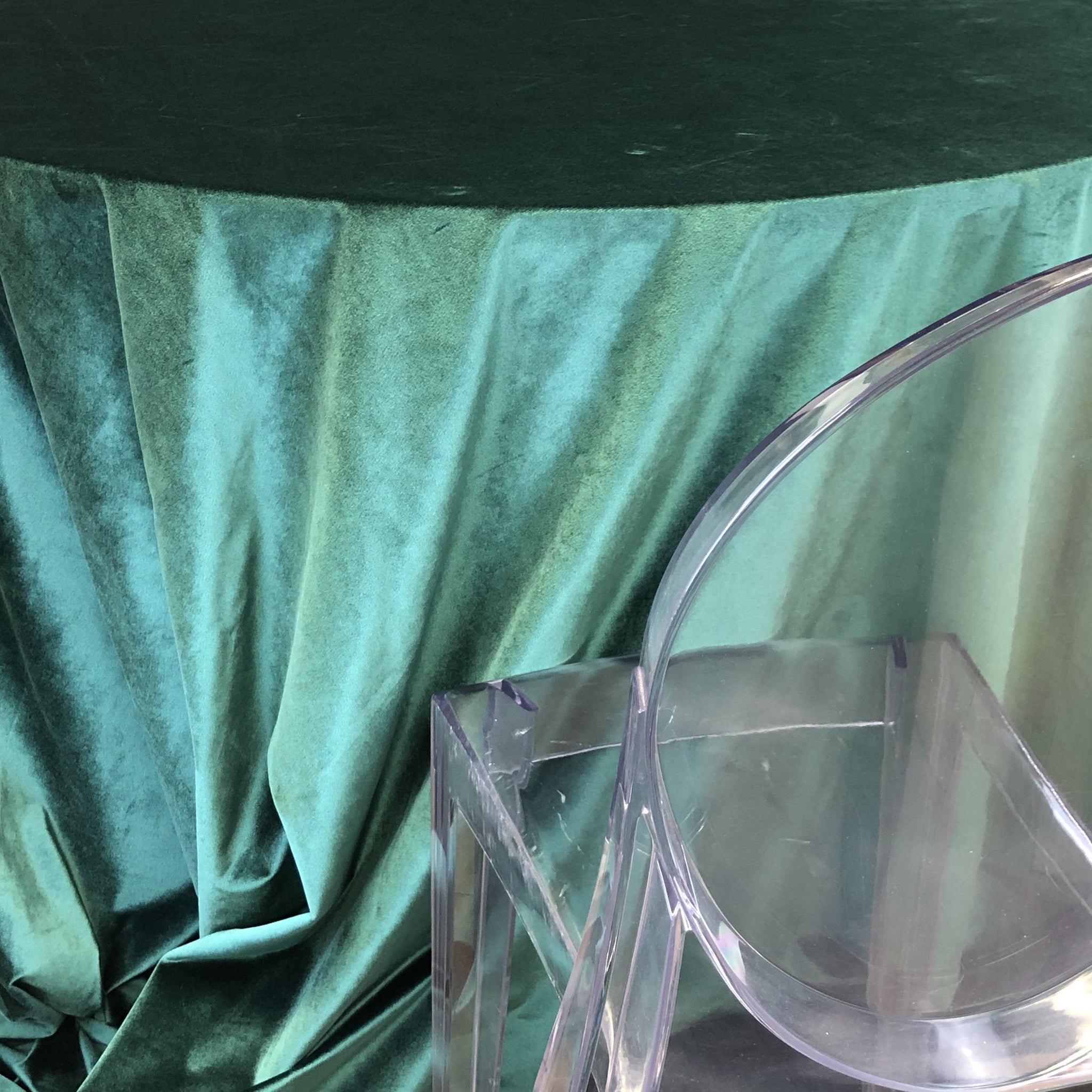 Velvet Emerald Green Premium Table Linen