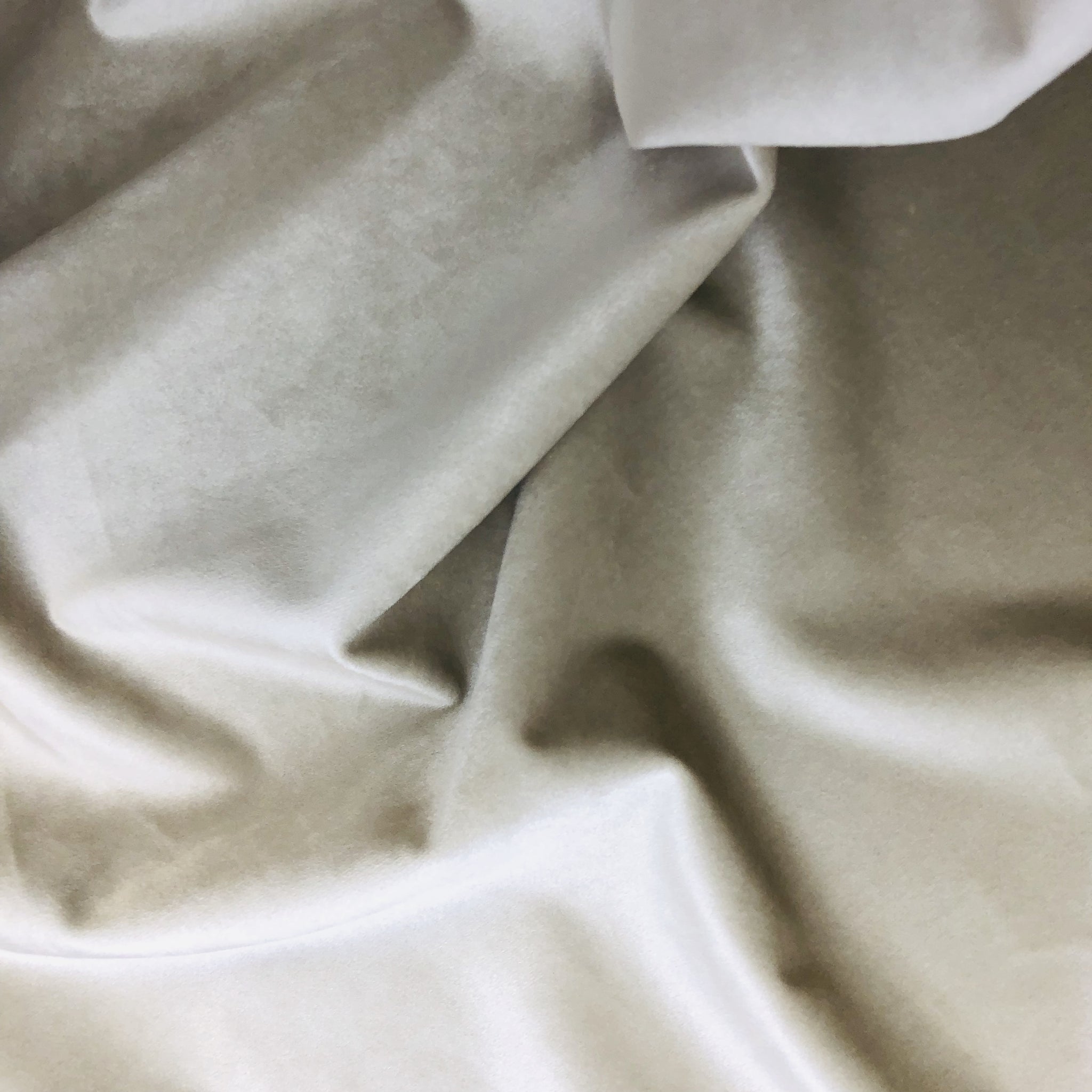 Velvet Ivory Premium Table Linen